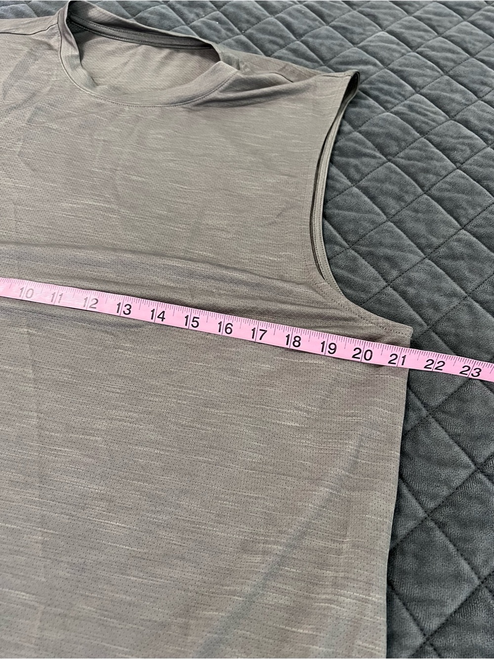 Vuori Zephyr Muscle Tank Top Men's Large Gray Athletic Gym Sleeveless Shirt B25 - Picture 5 of 6